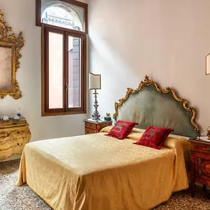 Luxury Venetian 2*, Венеция Италия